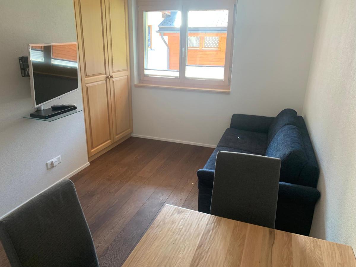 6 Dorfstrasse Apartment Oberwald Bagian luar foto