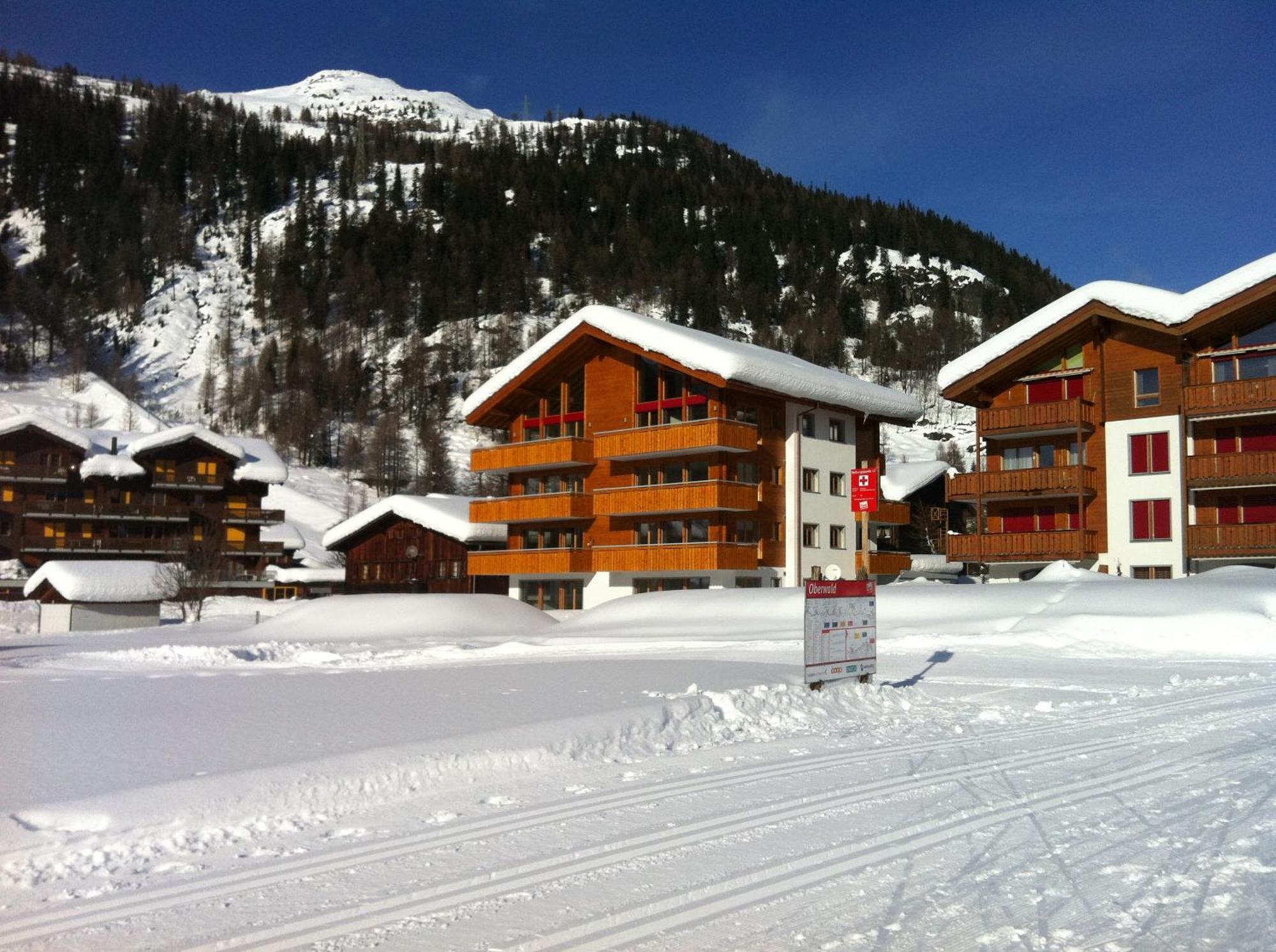 6 Dorfstrasse Apartment Oberwald Bagian luar foto